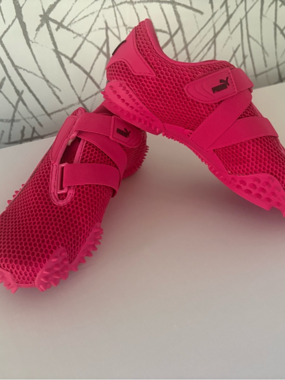 Puma Mostro Sneakers in Hot Pink Women’s Size 6.5